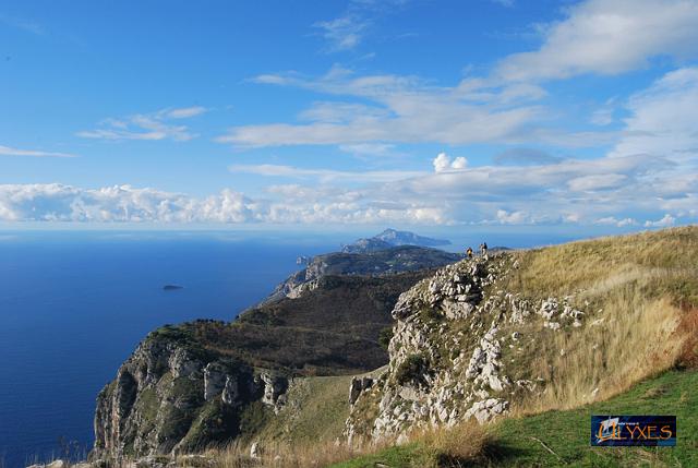 capri in lontananza.JPG